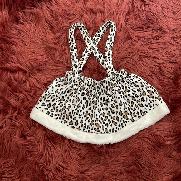 Boutique baby cheetah print adjustable suspender skirt 18 months - Picture 1 of 4